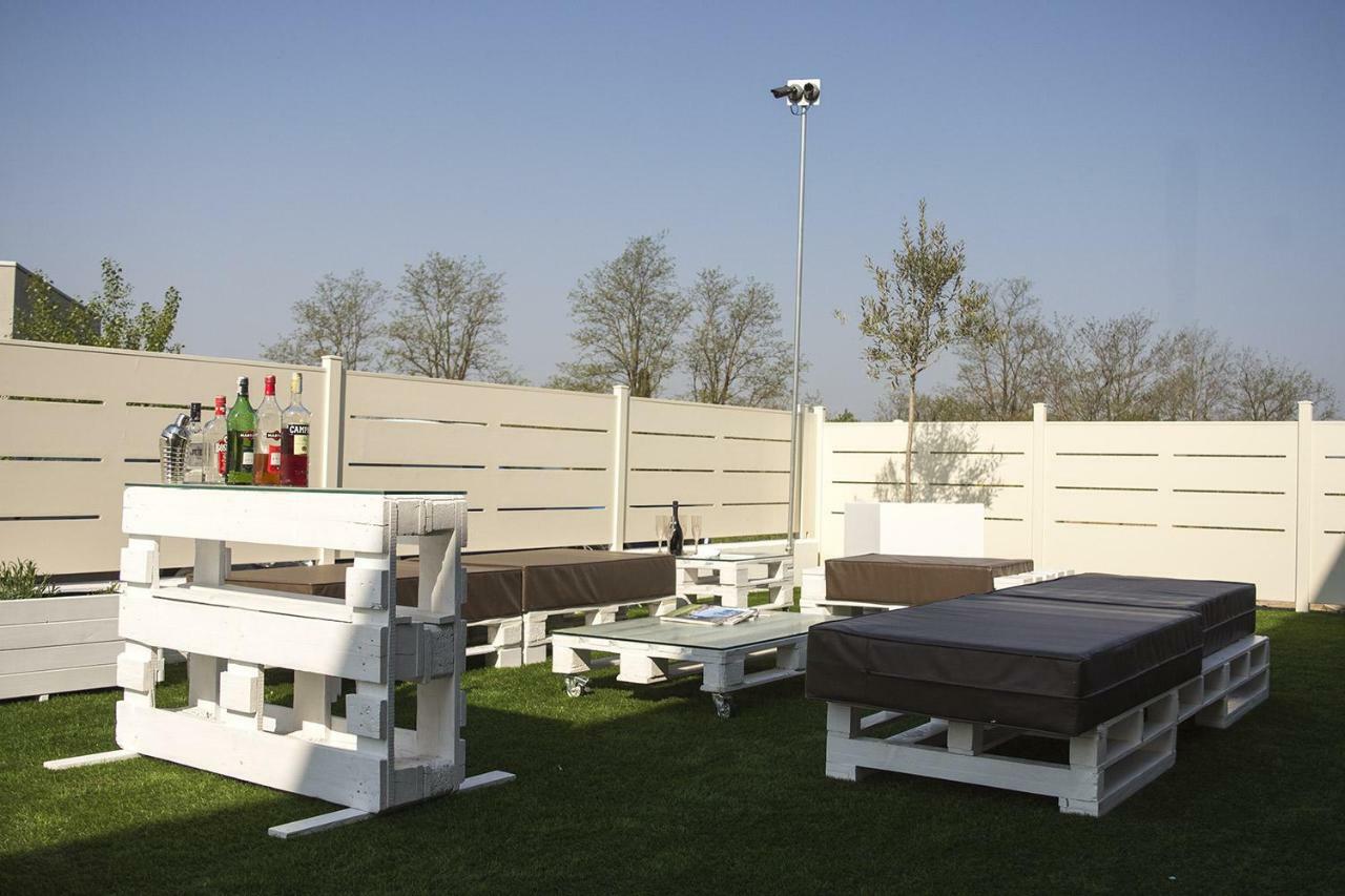 Home Suites Home Salionze Zewnętrze zdjęcie