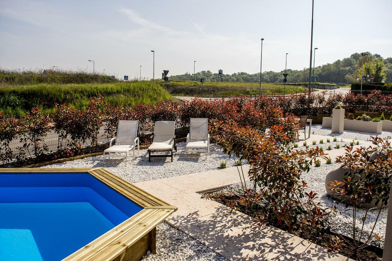 Home Suites Home Salionze Zewnętrze zdjęcie